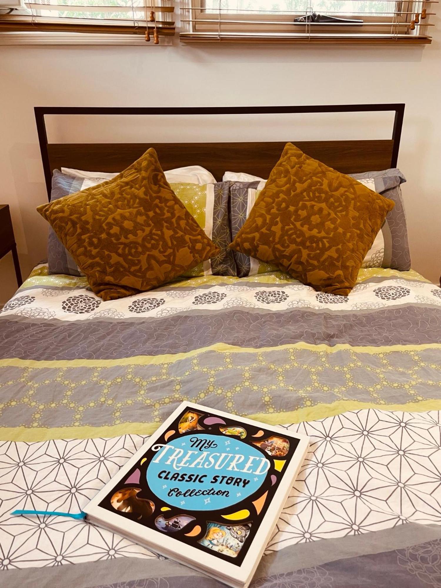 Easy Next To Bond Guest house *